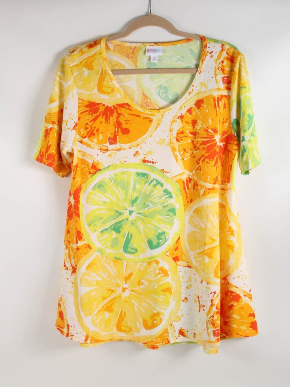 LuLaRoe Medium Citrus Lemon Lime Orange Print Sleeve Swing Tunic